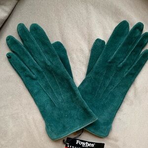 Fownes Women's Classic Green Suede Gloves